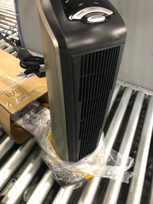 Photo 4 of (DOES NOT FUNCTION)Lasko Products Lasko 1500 Watt 2 Speed Ceramic Oscillating Tower Heater with Remote
**DID NOT GET WARM**