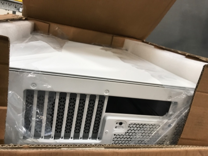 Photo 3 of CORSAIR iCUE 7000X RGB Full-Tower ATX PC Case, White White PC Case