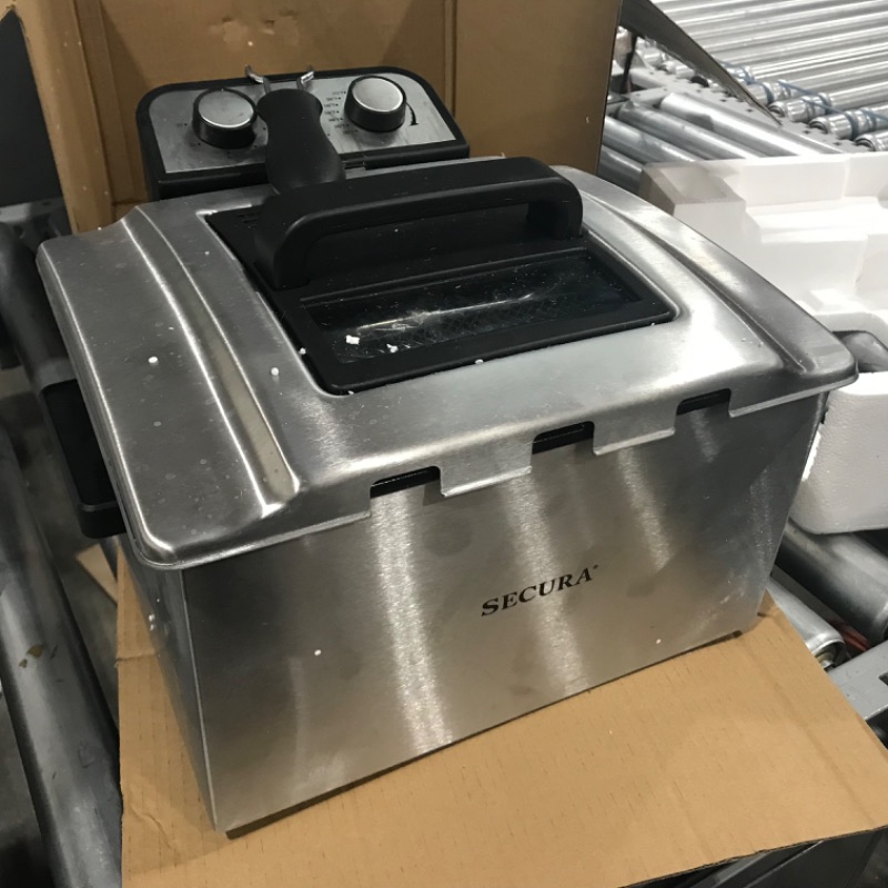 Photo 2 of (Used) Secura Electric Deep Fryer 1800W-Watt Large 4.0L/4.2Qt Professional Grade Stainless Steel with Triple Basket and Timer