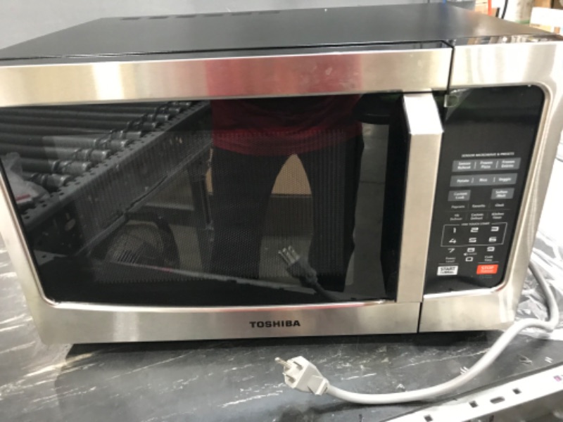 Photo 2 of TOSHIBA EM131A5C-SS Countertop Microwave Oven, 1.2 Cu Ft with 12.4" Turntable, Smart Humidity Sensor with 12 Auto Menus, Mute Function & ECO Mode, Easy Clean Interior, Stainless Steel & 1100W
