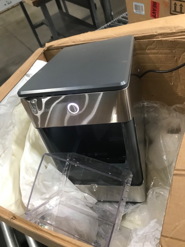 Photo 6 of ******SEE COMMENTS!!!!*******
GE Profile Opal | Countertop Nugget Ice Maker | Portable Ice Machine | Stainless Steel Finish
