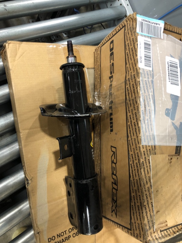 Photo 3 of Monroe Shocks & Struts OESpectrum 72527 Suspension Strut