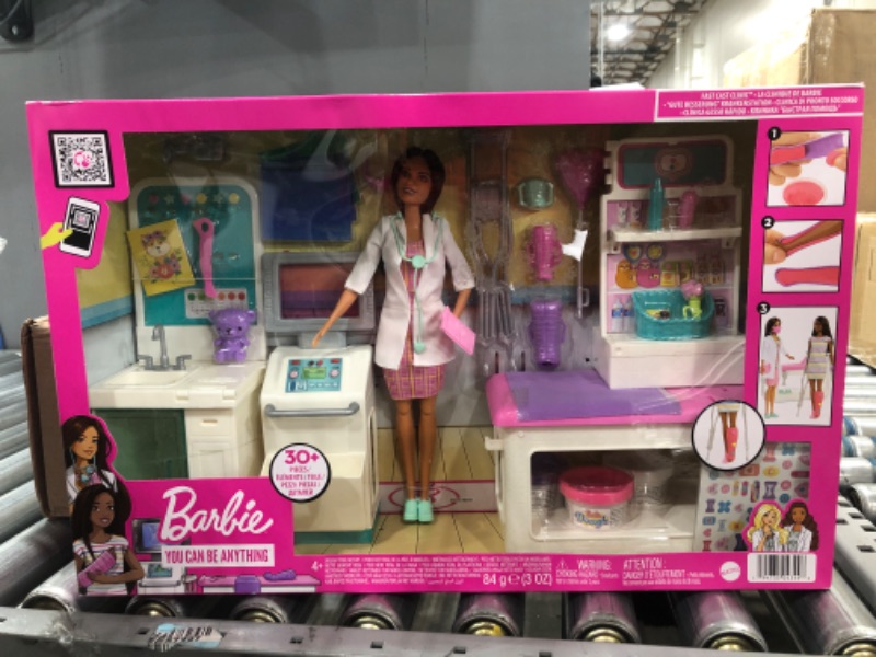 Photo 2 of Barbie Fast Cast Clinic Playset, Brunette Doctor Doll (12-in), 30+ Play Pieces, 4 Play Areas, Cast & Bandage Making, Medical & X-ray Stations, Exam Table, Gift Shop & More, Great Toy Gift4.09 x 8.7 x 4.72 inches
