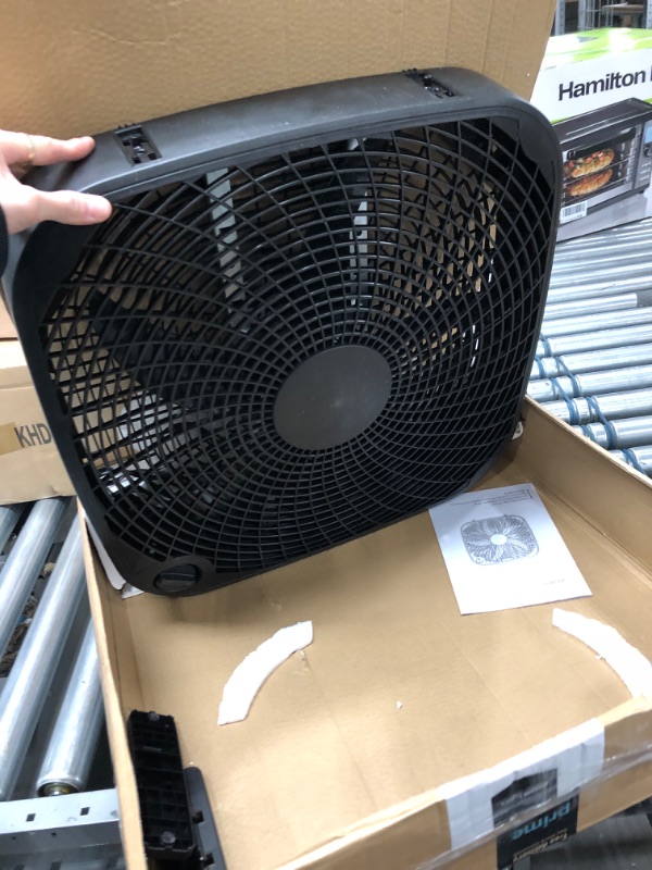 Photo 3 of Amazon Basics 3 Speed Box Fan, 20-Inch
