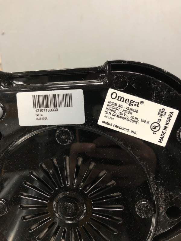 Photo 3 of **SEE NOTE** Omega Juicer Vertical Slow Masticating Juice Extractor 43 RPM Compact Design with Automatic Pulp Ejection, 150-Watt, Red