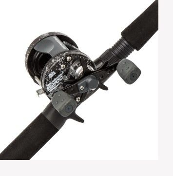 Photo 1 of 2 stainless steel ball bearings
Carbon Matrix™ hybrid drag system
Catfish Commando Cast Combo
Compact bent handle
6 pin centrifugal bracket
Synchronized level wind system
High density EVA