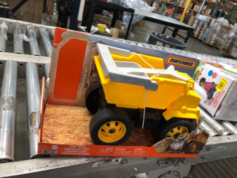 Photo 2 of ?Matchbox Cars, Large-Scale Construction Sand Truck with 5 1:64 Scale Die-Cast Construction Vehicles, Outdoor Toy ?? DUMP TRUCK