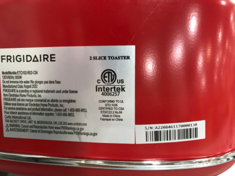 Photo 3 of *NONFUNCTIONAL* Frigidaire ETO102-RED Retro Wide 2-Slice Toaster Perfect for Bread, English Muffins, Bagels, 5 Browning Levels, 900w, RED
