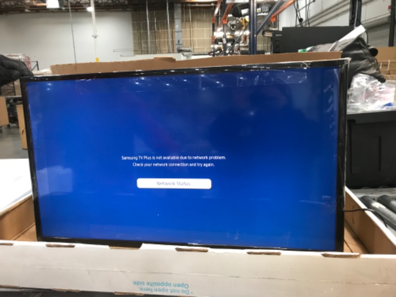 Photo 2 of SAMSUNG 40-inch Class LED Smart FHD TV 1080P (UN40N5200AFXZA, 2019 Model)