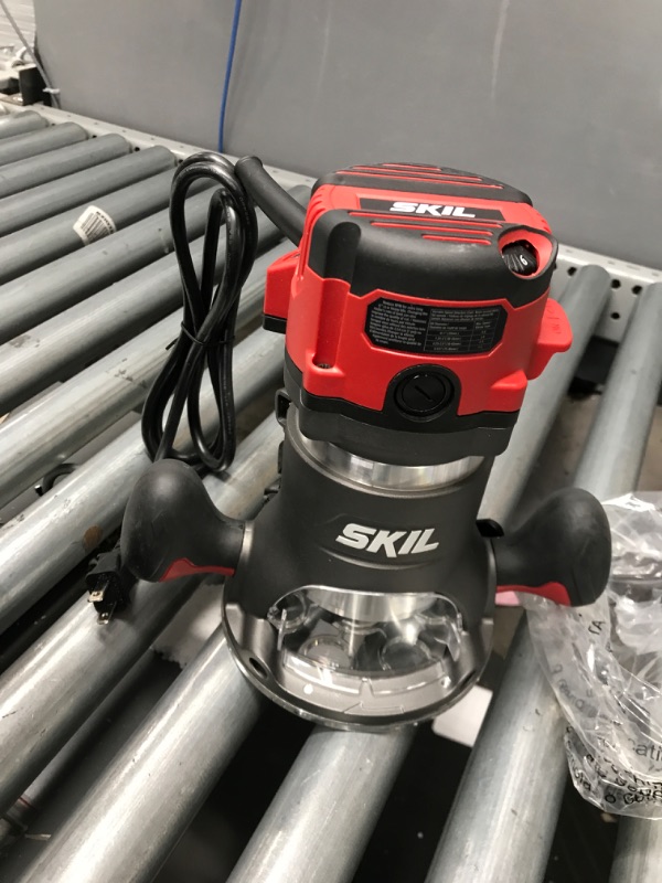 Photo 2 of SKIL 10 Amp Fixed Base Corded Router —RT1323-00 10Amp Router