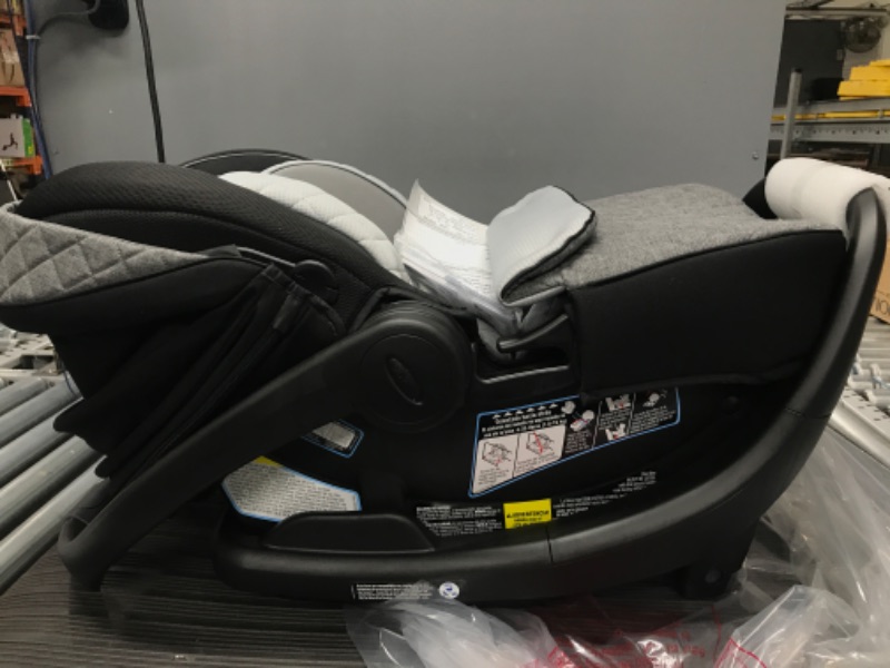 Photo 3 of Graco SnugRide Snugfit 35 Elite Infant Car SEAT, Nico