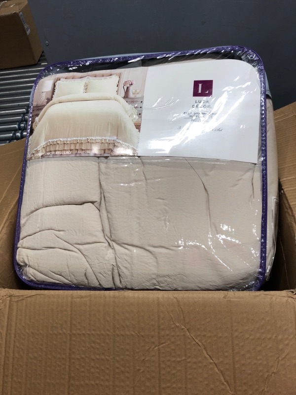 Photo 3 of Lush Decor Ella Shabby-Chic Ruffle Lace 3-Piece Full/Queen Comforter Set (Neutral) Full/Queen Neutral