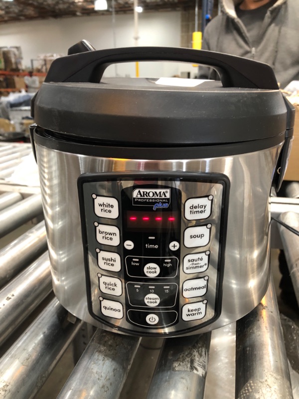 Photo 1 of USED: Aroma Housewares ARC-5000SB Digital Rice, Food Steamer, Slow, Grain Cooker, Stainless Exterior/Nonstick Pot, 10-cup uncooked/20-cup cooked/4QT, Silver, Black Professional