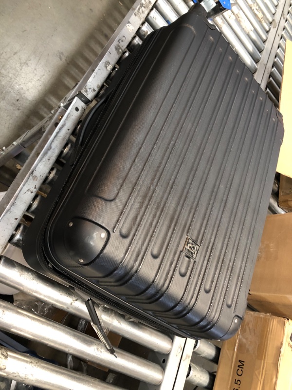 Photo 1 of USED: Travelers Club Chicago Hardside Expandable Spinner Luggage, Black, 3 Piece Set