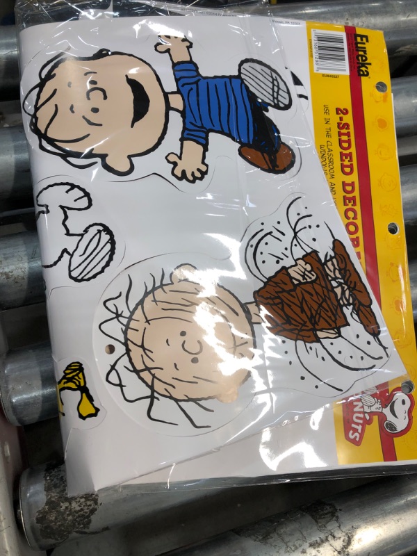 Photo 3 of **LOOSE CHARACTERS**
Peanuts Classic Characters 2 Sided