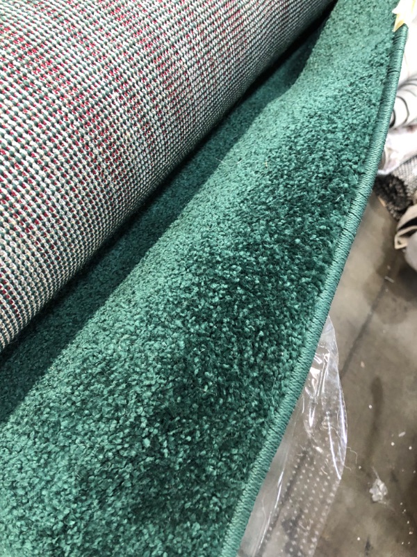 Photo 3 of **Used & needs cleaning**
JONATHAN Y SEU100L-8 Haze Solid Low-Pile Indoor Area-Rug Casual Contemporary Solid Traditional Easy-Cleaning Bedroom Kitchen Living Room Non Shedding, 8 ft x 10 ft, Emerald Emerald 8 X 10