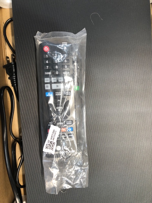 Photo 6 of LG UBK90 4K Ultra-HD Blu-ray Player with Dolby Vision (2018) and Nano 8 Series 75" 4K Ultra HD Smart LED NanoCell TV (2019) UBK90 w/ 8 Series 75" 4K TV