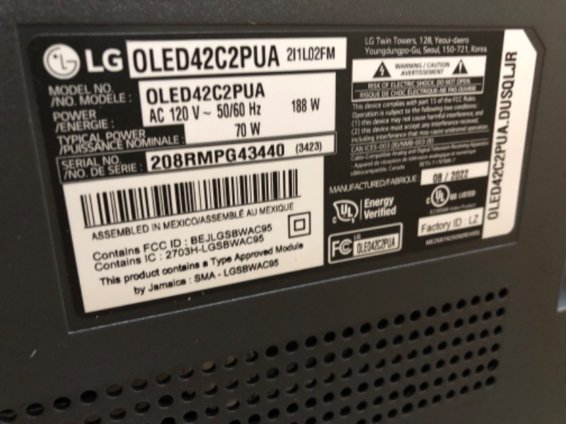 Photo 4 of LG 42 Class 4K UHD OLED Web OS Smart TV with Dolby Vision C2 Series OLED42C2PUA
