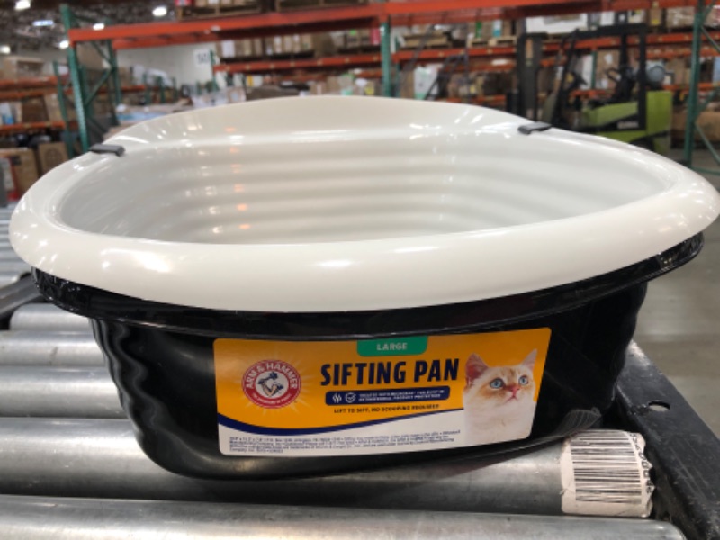 Photo 2 of Arm & Hammer Sifting Litter Pan - L