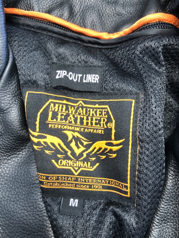 Photo 3 of ** SIZE M** Men's Classic Plain Sided Motorcycle Leather Jacket
