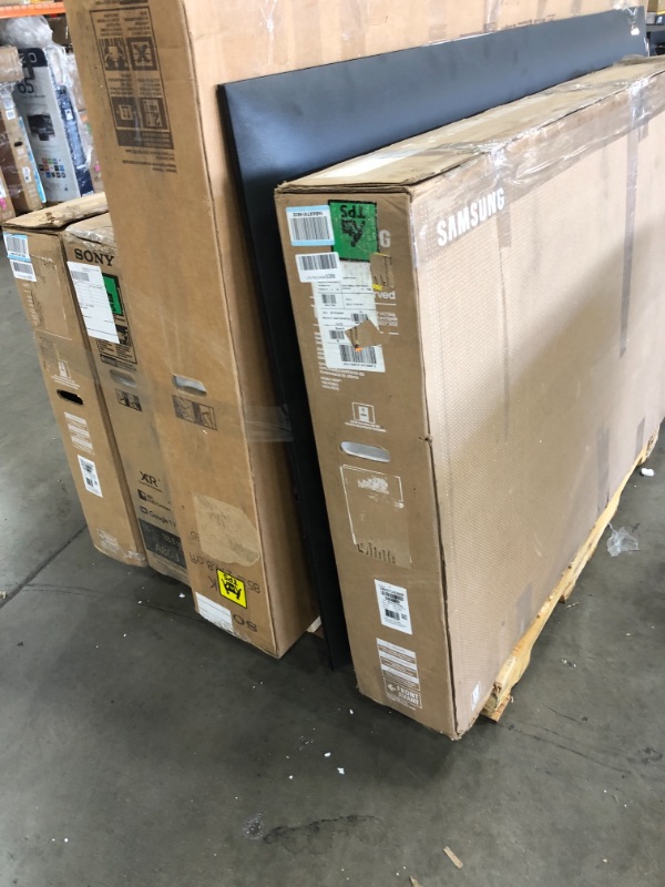 Photo 1 of MIXED PALLET OF DAMAGED TVS**NO REFUNDS**5 UNITS**