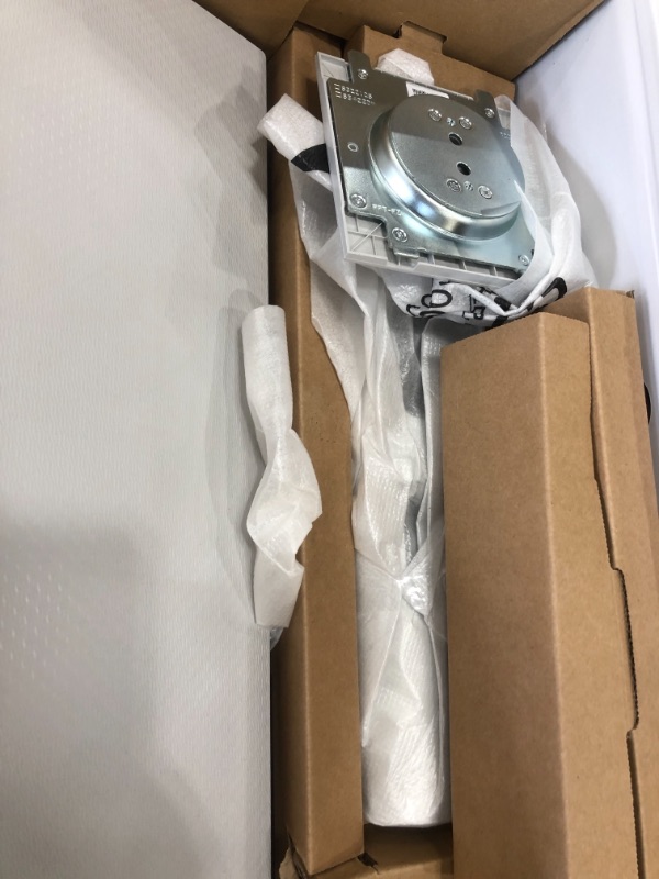 Photo 1 of Dell S3221QS 32 Inch Curved 4K UHD, VA Ultra-Thin Bezel Monitor, AMD FreeSync, HDMI, DisplayPort, Built in Speakers, VESA Certified, Silver
