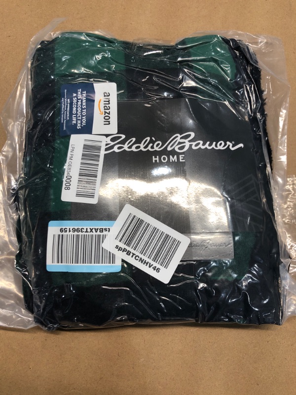 Photo 2 of ** 50" X 60" **Eddie Bauer - Throw Blanket, Reversible Sherpa Flannel Bedding, Buffalo Plaid Home Decor for All Seasons (Green/Black, Throw) Green/Black Throw Blanket 