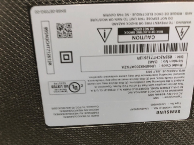 Photo 1 of SAMSUNG 40-inch Class LED Smart FHD TV 1080P (UN40N5200AFXZA, 2019 Model)