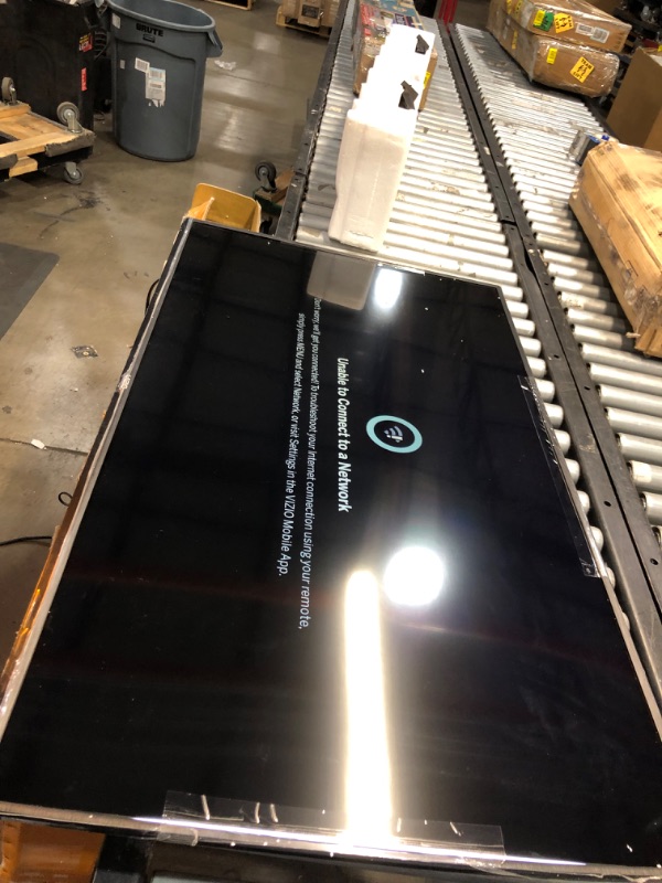 Photo 2 of VIZIO 50-Inch V-Series 4K UHD LED Smart TV with Voice Remote, Dolby Vision, HDR10+, Alexa Compatibility, V505-J09, 2022 Model
*SEE PICTURES FOR DAMAGE*