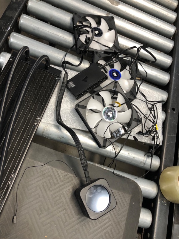 Photo 1 of CORSAIR iCUE H170i ELITE LCD Display Liquid CPU Cooler-Custom IPS LCD Screen-48 Dynamic RGB LEDs-140mm Fans -420mm Radiator-COMMANDER CORE Smart Lighting Controller
