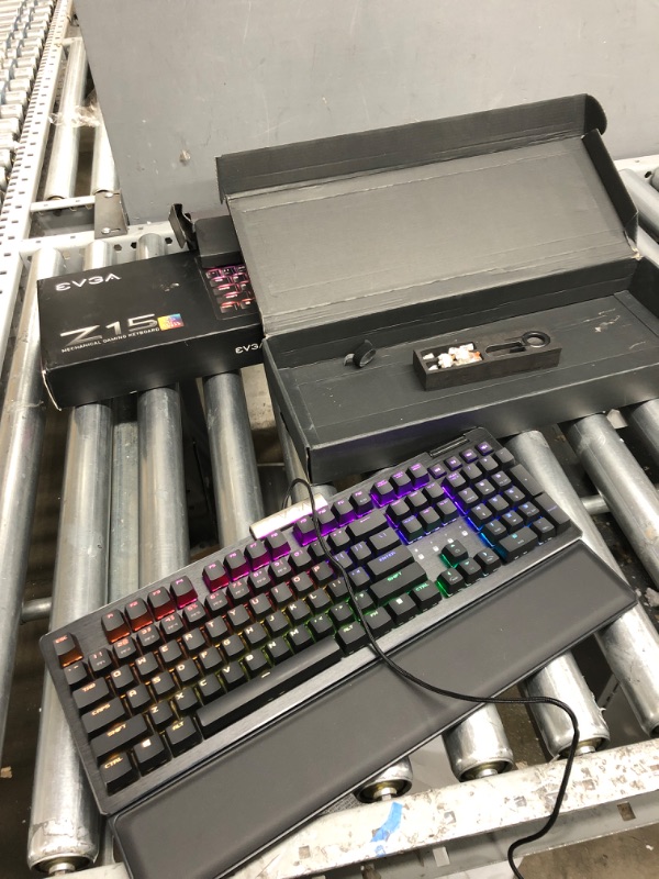 Photo 2 of *** TESTED** EVGA Z15 RGB Gaming Keyboard, RGB Backlit LED, Hotswappable Mechanical Kailh Speed Silver Switches (Linear), 821-W1-15US-KR
