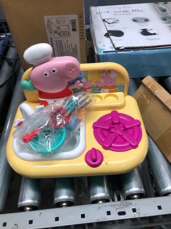 Photo 2 of Peppa Pig Cooking Fun Tabletop Kitchen Role Play, Ages 3 Up, by Just Play