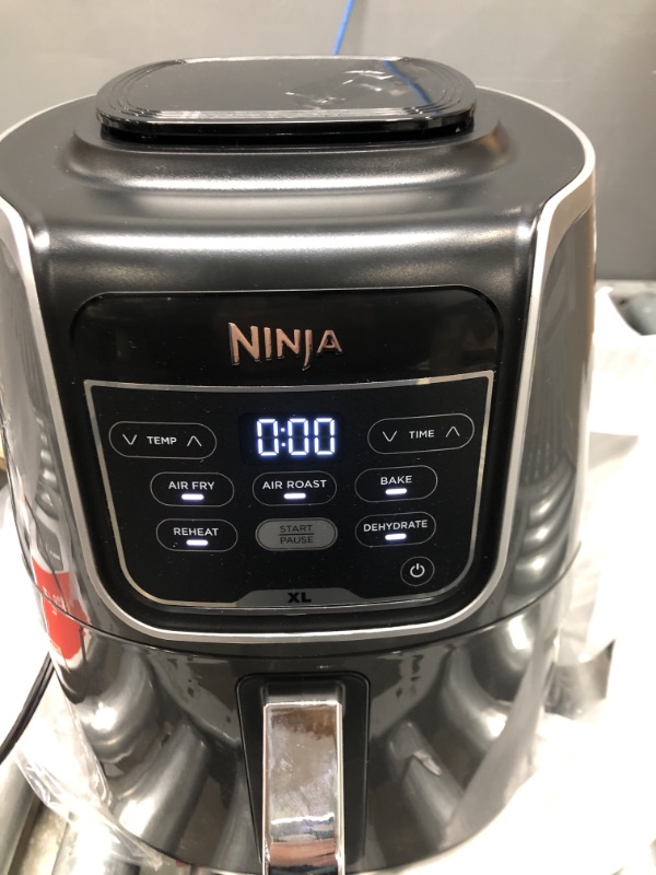 Photo 3 of ***TESTED, POWERS ON*** Ninja AF150AMZ Air Fryer XL, 5.5 Qt. Capacity that can Air Fry, Air Roast, Bake, Reheat & Dehydrate, with Dishwasher Safe, Nonstick Basket & Crisper Plate and a Chef-Inspired Recipe Guide, Grey