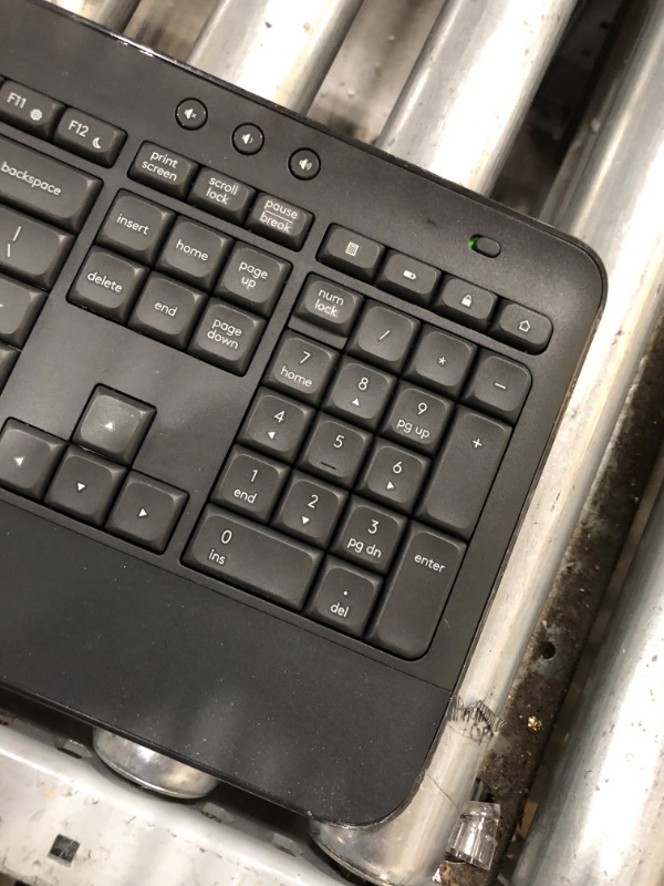 Photo 1 of Logitech MK545 Advanced Wireless Keyboard and Mouse Combo MK545 Keyboard and Mouse