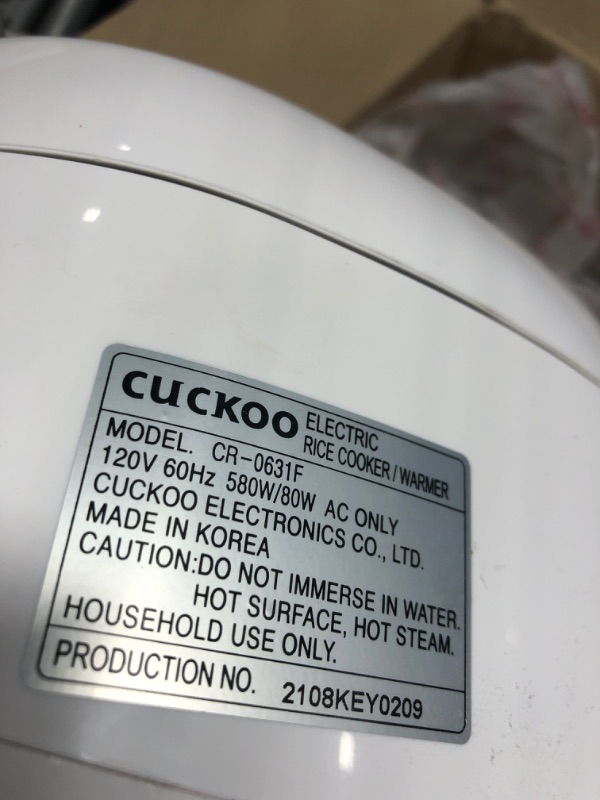 Photo 2 of cuckoo cr-0631f rice cooker, 6 cups uncooked (3 liters / 3.2 quarts), pink