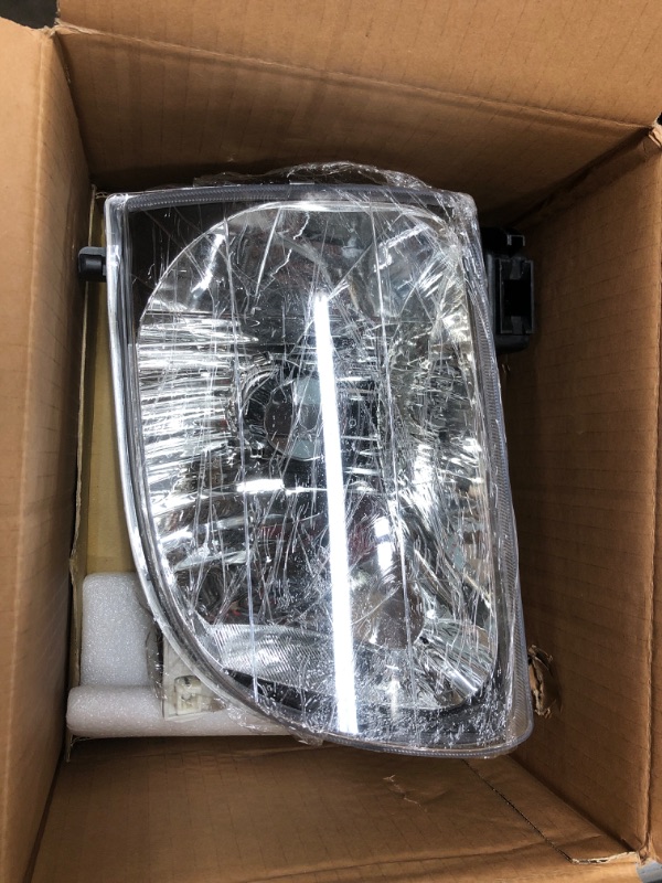 Photo 2 of For Toyota Tacoma 2001-2004 Headlight Assembly Passenger Side (CAPA Certified) TO2502136, TO2503136