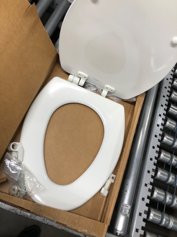 Photo 4 of **DAMAGED ITEM, PARTS ONLY!!!
MAYFAIR 1843SLOW 000 Lannon Toilet Seat will Slow Close and Never Loosen, ELONGATED, Durable Enameled Wood, White White 1 Pack Elongated Toilet Seat