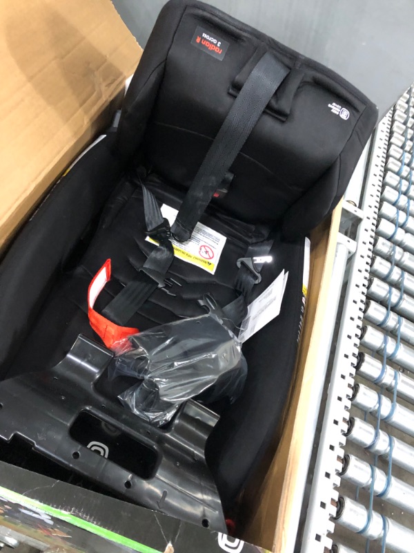 Photo 2 of **opened**
Diono Radian 3R, 3-in-1 Convertible Car Seat, Rear Facing & Forward Facing, 10 Years 1 Car Seat, Slim Fit 3 Across, Jet Black Radian 3R Fits 3 Across Black Jet