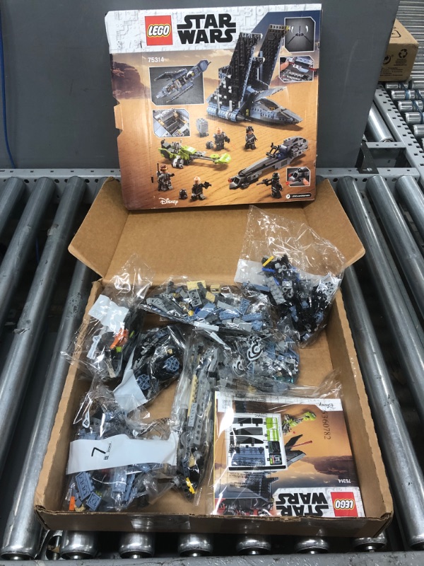 Photo 3 of LEGO Star Wars The Bad Batch Attack Shuttle 75314 Awesome Toy Building Kit with 5 Minifigures; New 2021 (969 Pieces) Frustration-Free Packaging