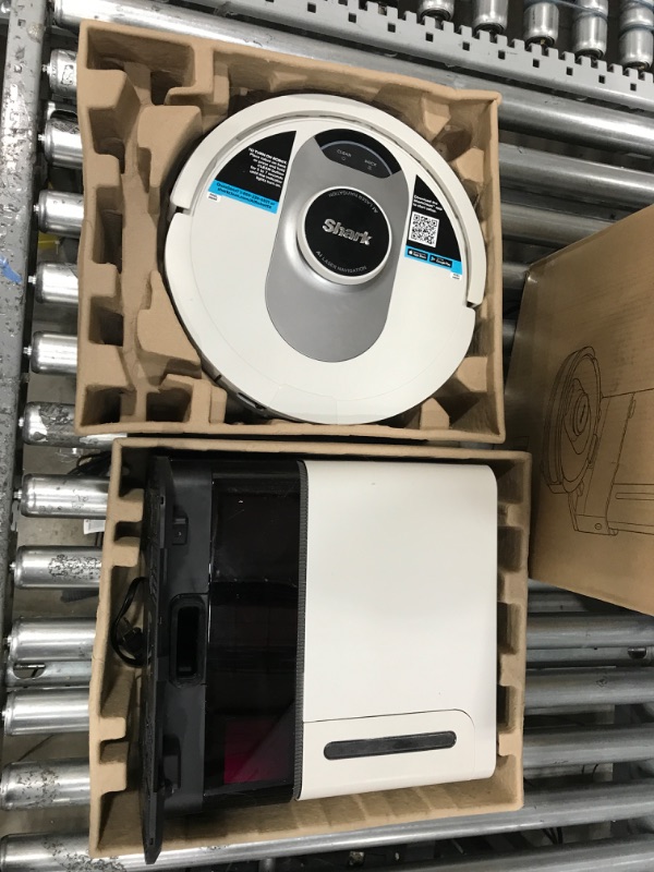 Photo 1 of ***PARTS ONLY***  Shark AV2511AE AI Robot Vacuum with XL Self-Empty Base, Bagless, 60-Day Capacity, LIDAR Navigation, Home Mapping, Silver & Black 60-Day Capacity + 2nd Generation
