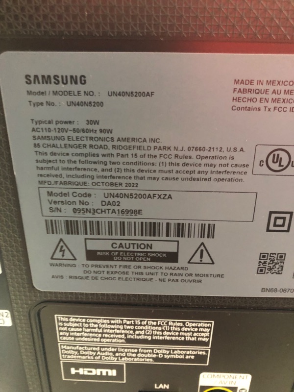 Photo 2 of SAMSUNG 40-inch Class LED Smart FHD TV 1080P (UN40N5200AFXZA, 2019 Model)
