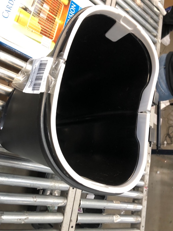 Photo 1 of **missing lid**
Rubbermaid Classic 13 Gallon Step-On Trash Can with Lid, Black Waste Bin for Kitchen Black Step On