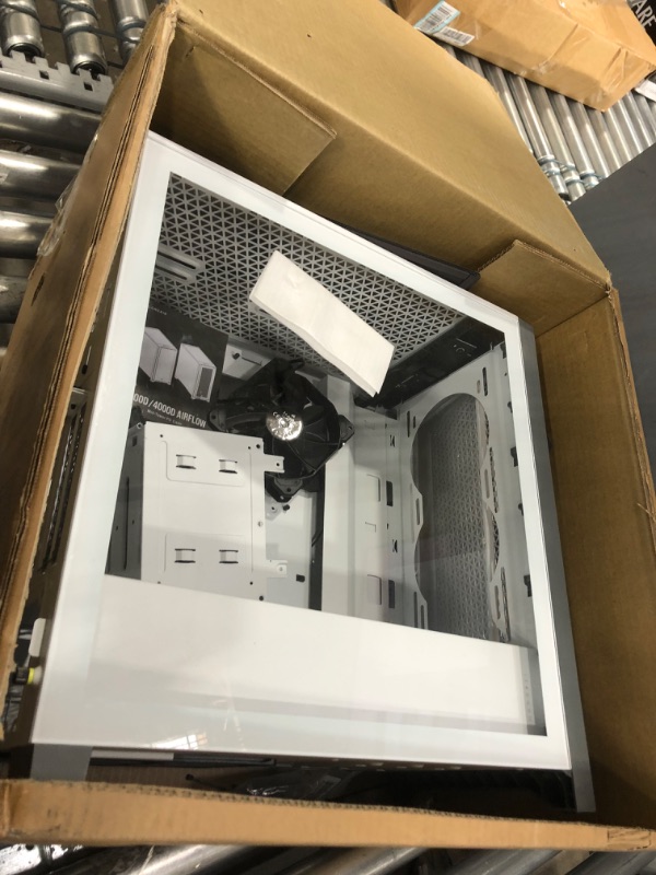 Photo 4 of Corsair 4000D Airflow White Steel / Plastic / Tempered Glass ATX Mid Tower Computer Case