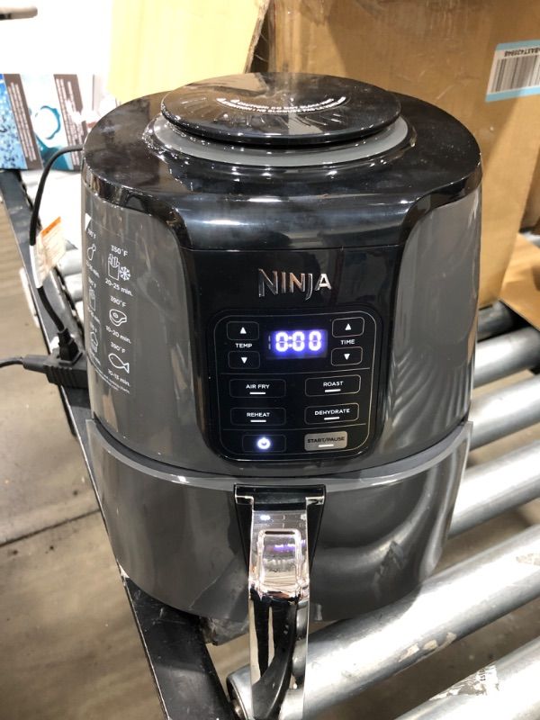 Photo 2 of ***PARTS ONLY*** Ninja 4qt Air Fryer - Black AF101

