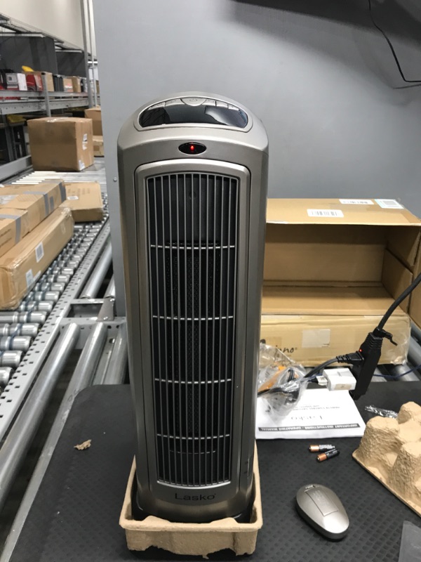 Photo 3 of ***TESTED WORKING*** Lasko 1500W Digital Ceramic Space Heater with Remote, 755320, Silver