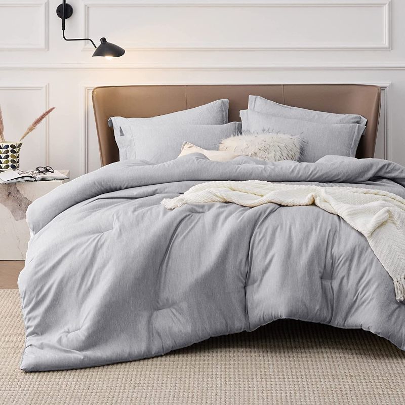 Photo 1 of *INCOMPLETE* BEDSURE Queen Comforter Set DARK GREY - Bedding Comforter Set, All Season Cationic Dyeing Bedding Set 2 Pillow Shams (Queen/Full, 88x88 inches, 3 Pieces)
