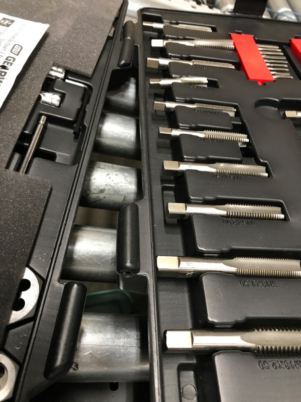 Photo 5 of *Minor Damage to Case/See photos* GEARWRENCH 114 Piece Ratcheting Tap and Die Set, SAE/Metric - 82812 & 12 Point Ratcheting Combination Wrench Set, 16 Piece Metric - 9416 Set + Wrench Set