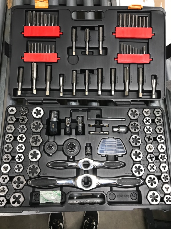 Photo 3 of *Minor Damage to Case/See photos* GEARWRENCH 114 Piece Ratcheting Tap and Die Set, SAE/Metric - 82812 & 12 Point Ratcheting Combination Wrench Set, 16 Piece Metric - 9416 Set + Wrench Set