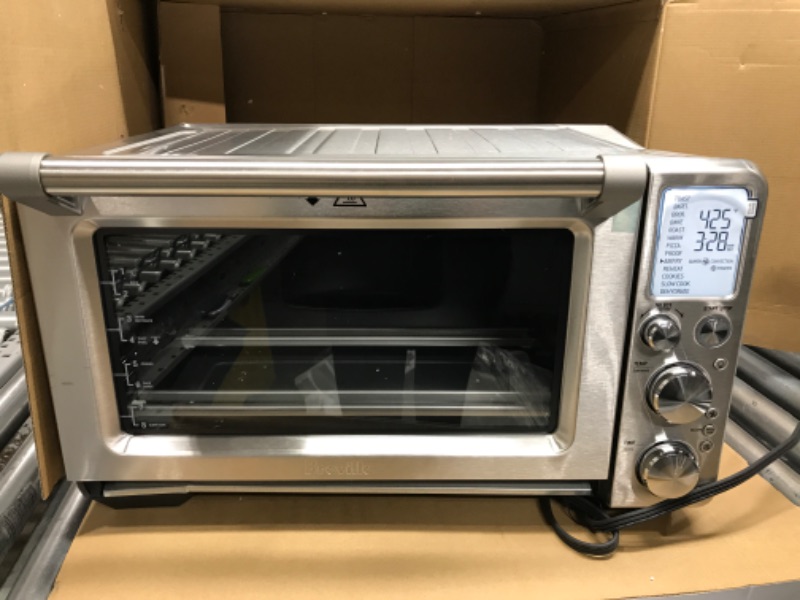 Photo 3 of *Tested-Functional/Minor Cosmetic Damages-See Photos* Breville BOV900BSS the Smart Oven Air - Electric oven - convection - 29.9 qt - 1800 W