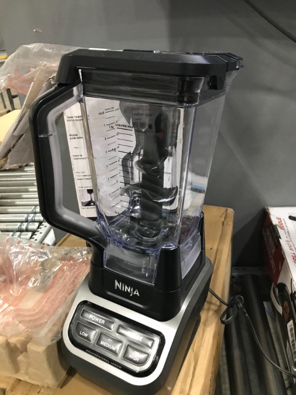 Photo 2 of Ninja Professional BL610 Blender, Black
